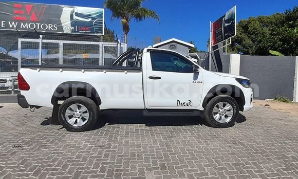 Nunua Ilio tumika Toyota Hilux Nyeupe Gari ndani ya Beitbridge nchini Matabeleland Kusini Nunua Ilio tumika Toyota Hilux Nyeupe Gari ndani ya Beitbridge nchini Matabeleland Kusini