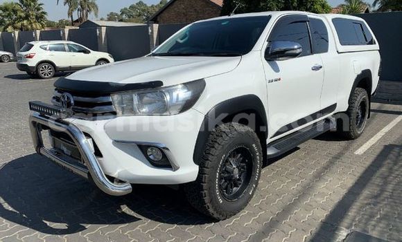 Tenga Tsaru Toyota Hilux Chena Mota in Beitbridge in Matabeleland South Tenga Tsaru Toyota Hilux Chena Mota in Beitbridge in Matabeleland South
