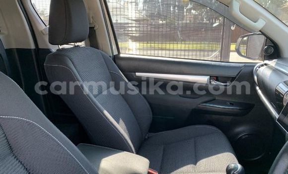 Tenga Tsaru Toyota Hilux Chena Mota in Beitbridge in Matabeleland South Tenga Tsaru Toyota Hilux Chena Mota in Beitbridge in Matabeleland South