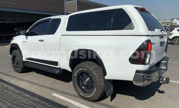 Tenga Tsaru Toyota Hilux Chena Mota in Beitbridge in Matabeleland South Tenga Tsaru Toyota Hilux Chena Mota in Beitbridge in Matabeleland South