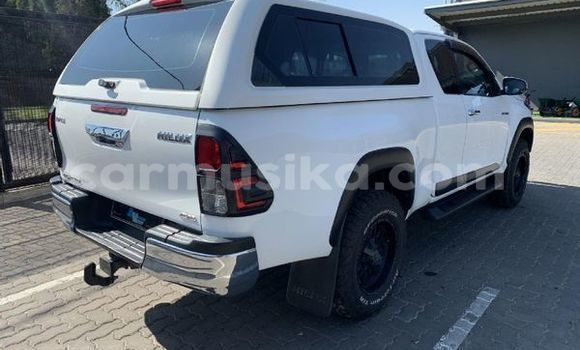 Tenga Tsaru Toyota Hilux Chena Mota in Beitbridge in Matabeleland South Tenga Tsaru Toyota Hilux Chena Mota in Beitbridge in Matabeleland South