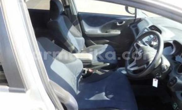 Nunua Ilio tumika Honda Fit Fedha Gari ndani ya Beitbridge nchini Matabeleland Kusini Nunua Ilio tumika Honda Fit Fedha Gari ndani ya Beitbridge nchini Matabeleland Kusini