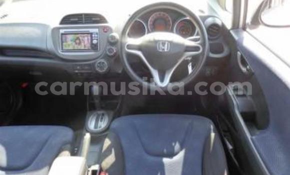 Nunua Ilio tumika Honda Fit Fedha Gari ndani ya Beitbridge nchini Matabeleland Kusini Nunua Ilio tumika Honda Fit Fedha Gari ndani ya Beitbridge nchini Matabeleland Kusini