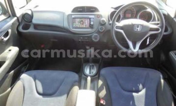 Nunua Ilio tumika Honda Fit Fedha Gari ndani ya Beitbridge nchini Matabeleland Kusini Nunua Ilio tumika Honda Fit Fedha Gari ndani ya Beitbridge nchini Matabeleland Kusini