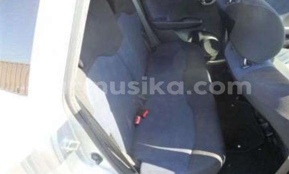 Nunua Ilio tumika Honda Fit Fedha Gari ndani ya Beitbridge nchini Matabeleland Kusini Nunua Ilio tumika Honda Fit Fedha Gari ndani ya Beitbridge nchini Matabeleland Kusini