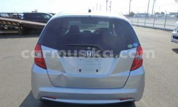 Nunua Ilio tumika Honda Fit Fedha Gari ndani ya Beitbridge nchini Matabeleland Kusini Nunua Ilio tumika Honda Fit Fedha Gari ndani ya Beitbridge nchini Matabeleland Kusini