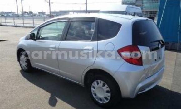 Nunua Ilio tumika Honda Fit Fedha Gari ndani ya Beitbridge nchini Matabeleland Kusini Nunua Ilio tumika Honda Fit Fedha Gari ndani ya Beitbridge nchini Matabeleland Kusini