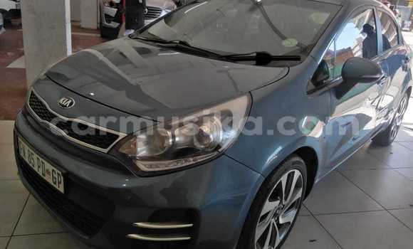 Nunua Ilio tumika Kia Rio Fedha Gari ndani ya Willowvale nchini Harare Nunua Ilio tumika Kia Rio Fedha Gari ndani ya Willowvale nchini Harare