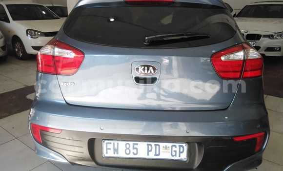 Nunua Ilio tumika Kia Rio Fedha Gari ndani ya Willowvale nchini Harare Nunua Ilio tumika Kia Rio Fedha Gari ndani ya Willowvale nchini Harare