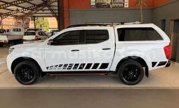 Nunua Ilio tumika Nissan Navara Nyeupe Gari ndani ya Beitbridge nchini Matabeleland Kusini Nunua Ilio tumika Nissan Navara Nyeupe Gari ndani ya Beitbridge nchini Matabeleland Kusini