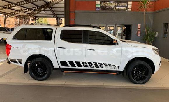 Nunua Ilio tumika Nissan Navara Nyeupe Gari ndani ya Beitbridge nchini Matabeleland Kusini Nunua Ilio tumika Nissan Navara Nyeupe Gari ndani ya Beitbridge nchini Matabeleland Kusini