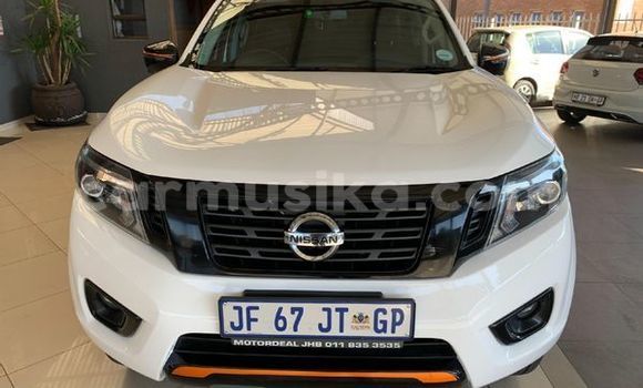 Nunua Ilio tumika Nissan Navara Nyeupe Gari ndani ya Beitbridge nchini Matabeleland Kusini Nunua Ilio tumika Nissan Navara Nyeupe Gari ndani ya Beitbridge nchini Matabeleland Kusini