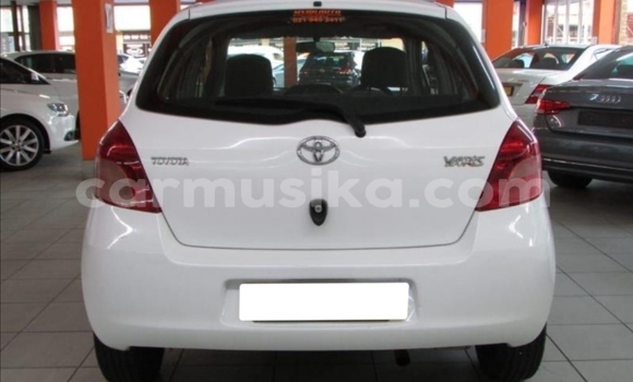 Nunua Ilio tumika Toyota Yaris Nyeupe Gari ndani ya Beitbridge nchini Matabeleland Kusini Nunua Ilio tumika Toyota Yaris Nyeupe Gari ndani ya Beitbridge nchini Matabeleland Kusini