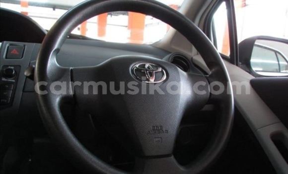 Nunua Ilio tumika Toyota Yaris Nyeupe Gari ndani ya Beitbridge nchini Matabeleland Kusini Nunua Ilio tumika Toyota Yaris Nyeupe Gari ndani ya Beitbridge nchini Matabeleland Kusini