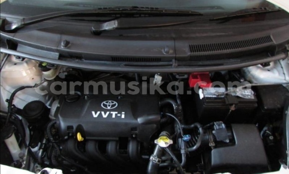 Nunua Ilio tumika Toyota Yaris Nyeupe Gari ndani ya Beitbridge nchini Matabeleland Kusini Nunua Ilio tumika Toyota Yaris Nyeupe Gari ndani ya Beitbridge nchini Matabeleland Kusini