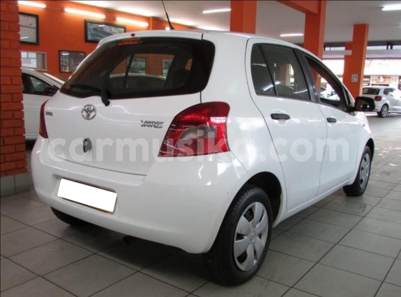 Big with watermark toyota yaris matabeleland south beitbridge 22494