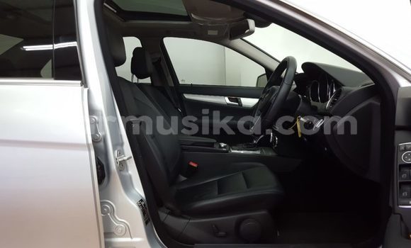 Tenga Tsaru Mercedes-Benz C180 coupe Sirivha Mota in Beitbridge in Matabeleland South Tenga Tsaru Mercedes-Benz C180 coupe Sirivha Mota in Beitbridge in Matabeleland South