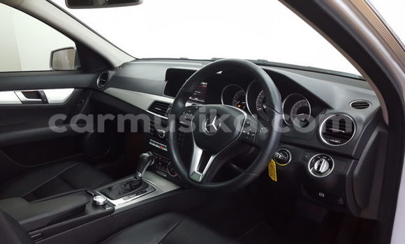 Tenga Tsaru Mercedes-Benz C180 coupe Sirivha Mota in Beitbridge in Matabeleland South Tenga Tsaru Mercedes-Benz C180 coupe Sirivha Mota in Beitbridge in Matabeleland South