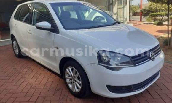 Buy Used Volkswagen Polo White Car in Beitbridge in Matabeleland South