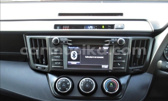 Acheter Occasion Voiture Toyota RAV4 Gris à Beitbridge, Matabeleland South Acheter Occasion Voiture Toyota RAV4 Gris à Beitbridge, Matabeleland South