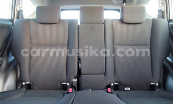 Acheter Occasion Voiture Toyota RAV4 Gris à Beitbridge, Matabeleland South Acheter Occasion Voiture Toyota RAV4 Gris à Beitbridge, Matabeleland South