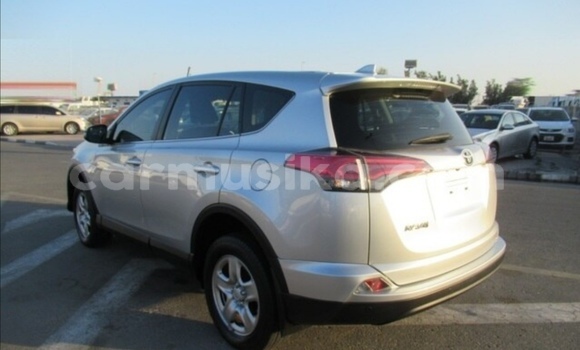 Acheter Occasion Voiture Toyota RAV4 Gris à Beitbridge, Matabeleland South Acheter Occasion Voiture Toyota RAV4 Gris à Beitbridge, Matabeleland South