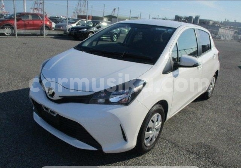 Big with watermark toyota vitz matabeleland south beitbridge 22503