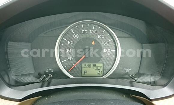 Acheter Import Voiture Toyota Axio Blanc à Beitbridge, Matabeleland South Acheter Import Voiture Toyota Axio Blanc à Beitbridge, Matabeleland South