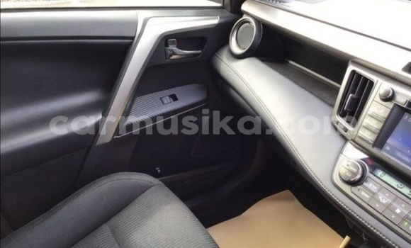 Acheter Occasion Voiture Toyota RAV4 Autre à Beitbridge, Matabeleland South Acheter Occasion Voiture Toyota RAV4 Autre à Beitbridge, Matabeleland South