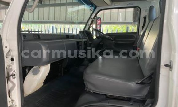 Buy Used Toyota Dyna White Truck in Beitbridge in Matabeleland South Buy Used Toyota Dyna White Truck in Beitbridge in Matabeleland South