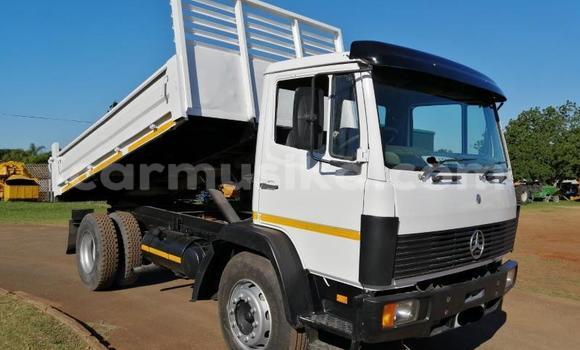 Buy Used Mercedes‒Benz Tipper Other Truck in Beitbridge in Matabeleland South