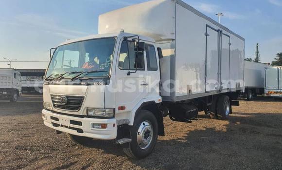 Acheter Occasion Utilitaire Nissan UD Blanc à Beitbridge, Matabeleland South Acheter Occasion Utilitaire Nissan UD Blanc à Beitbridge, Matabeleland South