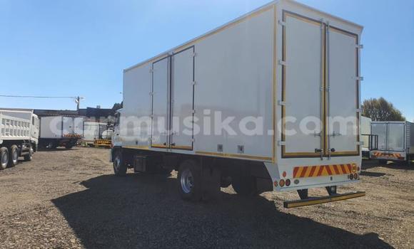 Acheter Occasion Utilitaire Hino 300 Series Autre à Beitbridge, Matabeleland South Acheter Occasion Utilitaire Hino 300 Series Autre à Beitbridge, Matabeleland South