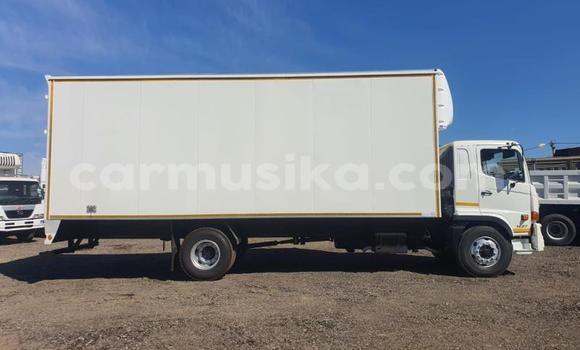 Acheter Occasion Utilitaire Hino 300 Series Autre à Beitbridge, Matabeleland South Acheter Occasion Utilitaire Hino 300 Series Autre à Beitbridge, Matabeleland South