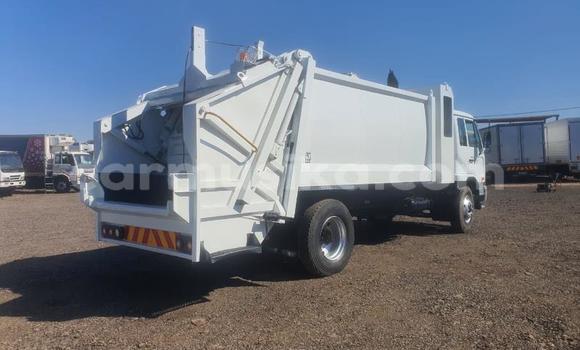 Buy Used Nissan UD White Truck in Beitbridge in Matabeleland South Buy Used Nissan UD White Truck in Beitbridge in Matabeleland South