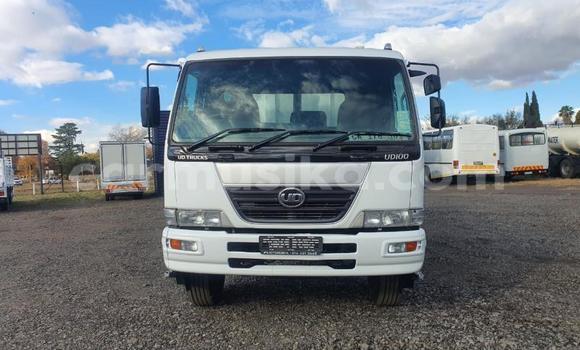 Buy Used Nissan UD White Truck in Beitbridge in Matabeleland South Buy Used Nissan UD White Truck in Beitbridge in Matabeleland South