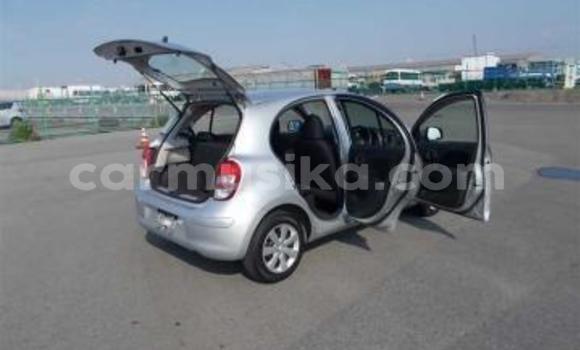 Nunua Ilio tumika Nissan March Fedha Gari ndani ya Beitbridge nchini Matabeleland Kusini Nunua Ilio tumika Nissan March Fedha Gari ndani ya Beitbridge nchini Matabeleland Kusini