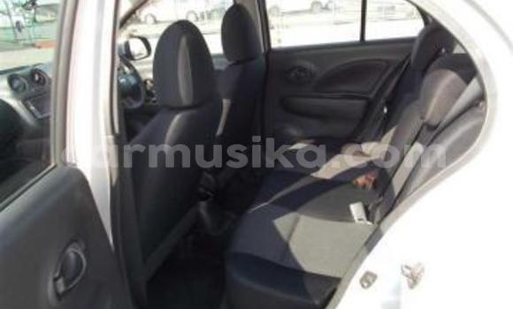 Nunua Ilio tumika Nissan March Fedha Gari ndani ya Beitbridge nchini Matabeleland Kusini Nunua Ilio tumika Nissan March Fedha Gari ndani ya Beitbridge nchini Matabeleland Kusini