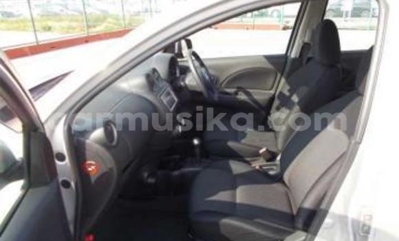 Nunua Ilio tumika Nissan March Fedha Gari ndani ya Beitbridge nchini Matabeleland Kusini Nunua Ilio tumika Nissan March Fedha Gari ndani ya Beitbridge nchini Matabeleland Kusini