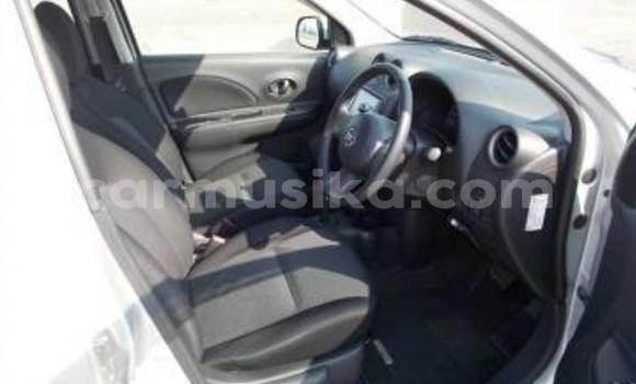 Nunua Ilio tumika Nissan March Fedha Gari ndani ya Beitbridge nchini Matabeleland Kusini Nunua Ilio tumika Nissan March Fedha Gari ndani ya Beitbridge nchini Matabeleland Kusini