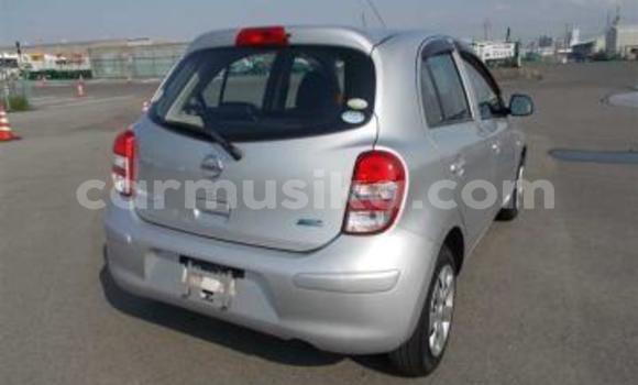 Nunua Ilio tumika Nissan March Fedha Gari ndani ya Beitbridge nchini Matabeleland Kusini Nunua Ilio tumika Nissan March Fedha Gari ndani ya Beitbridge nchini Matabeleland Kusini