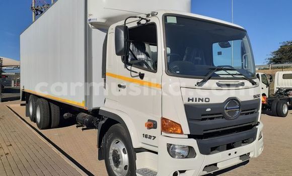 Buy Used Hino 300 Series White Truck in Beitbridge in Matabeleland South Buy Used Hino 300 Series White Truck in Beitbridge in Matabeleland South