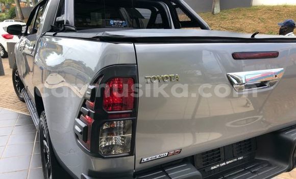 Buy Used Toyota Hilux Silver Car in Beitbridge in Matabeleland South Buy Used Toyota Hilux Silver Car in Beitbridge in Matabeleland South