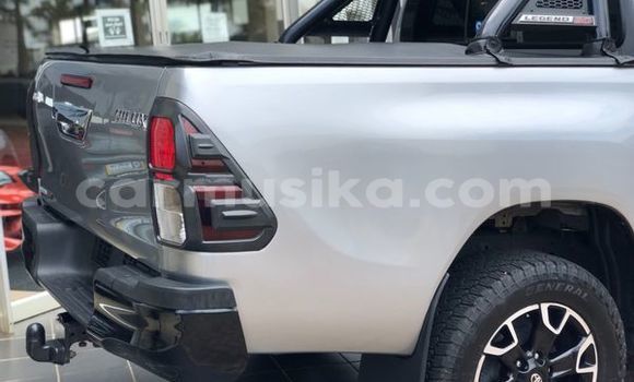 Buy Used Toyota Hilux Silver Car in Beitbridge in Matabeleland South Buy Used Toyota Hilux Silver Car in Beitbridge in Matabeleland South