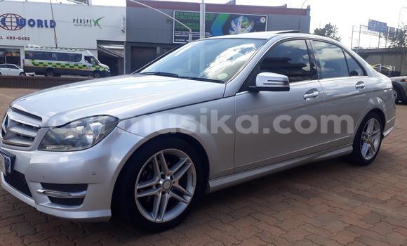 Nunua Ilio tumika Mercedes‒Benz C–Class Fedha Gari ndani ya Beitbridge nchini Matabeleland Kusini Nunua Ilio tumika Mercedes‒Benz C–Class Fedha Gari ndani ya Beitbridge nchini Matabeleland Kusini
