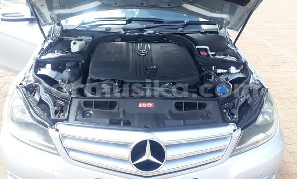 Nunua Ilio tumika Mercedes‒Benz C–Class Fedha Gari ndani ya Beitbridge nchini Matabeleland Kusini Nunua Ilio tumika Mercedes‒Benz C–Class Fedha Gari ndani ya Beitbridge nchini Matabeleland Kusini