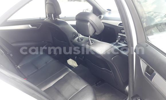 Nunua Ilio tumika Mercedes‒Benz C–Class Fedha Gari ndani ya Beitbridge nchini Matabeleland Kusini Nunua Ilio tumika Mercedes‒Benz C–Class Fedha Gari ndani ya Beitbridge nchini Matabeleland Kusini