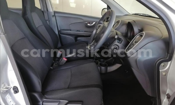 Acheter Occasion Voiture Honda Mobilio Gris à Beitbridge, Matabeleland South Acheter Occasion Voiture Honda Mobilio Gris à Beitbridge, Matabeleland South