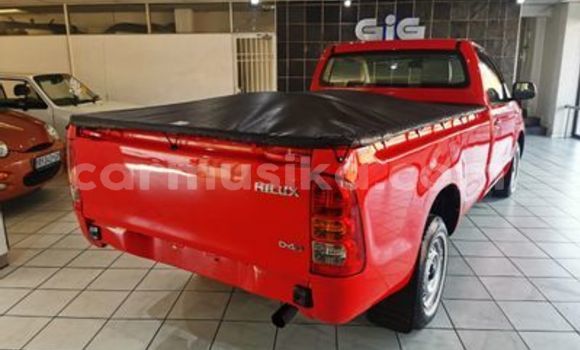 Tenga Tsaru Toyota Hilux Tsvuku Mota in Beitbridge in Matabeleland South Tenga Tsaru Toyota Hilux Tsvuku Mota in Beitbridge in Matabeleland South