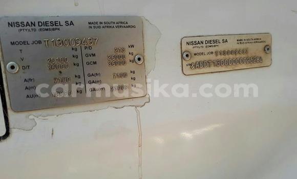 Acheter Occasion Utilitaire Nissan UD Blanc à Beitbridge, Matabeleland South Acheter Occasion Utilitaire Nissan UD Blanc à Beitbridge, Matabeleland South